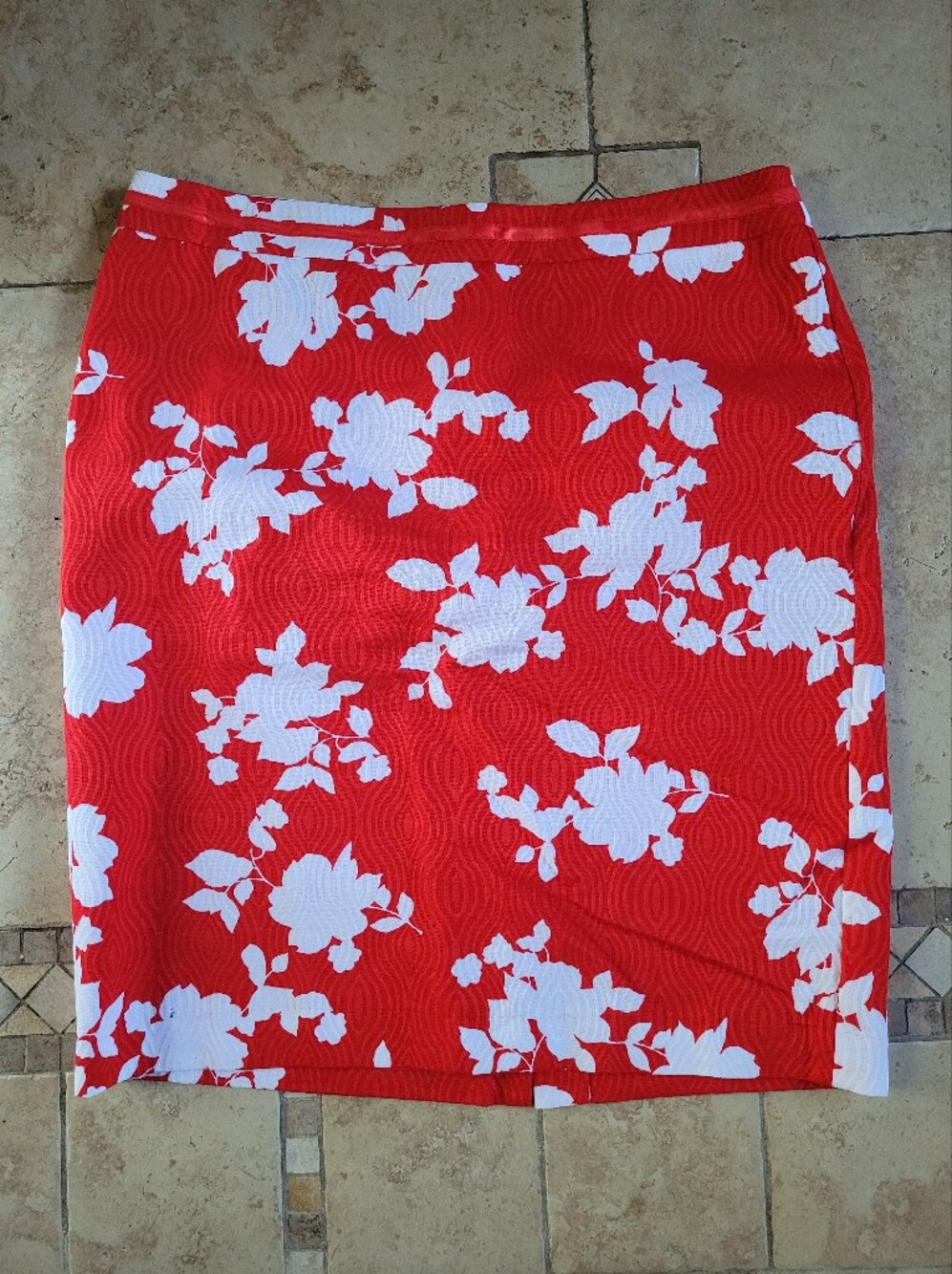 Talbots Red Floral Pencil Skirt - White Flower Print